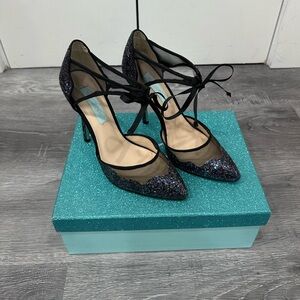 Barely worn Betsy Johnson glitter pumps size 7.5
